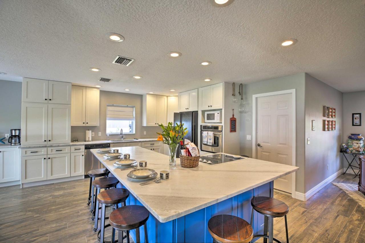 Waterfront Lake Placid Home With Dock And Fire Pit מראה חיצוני תמונה